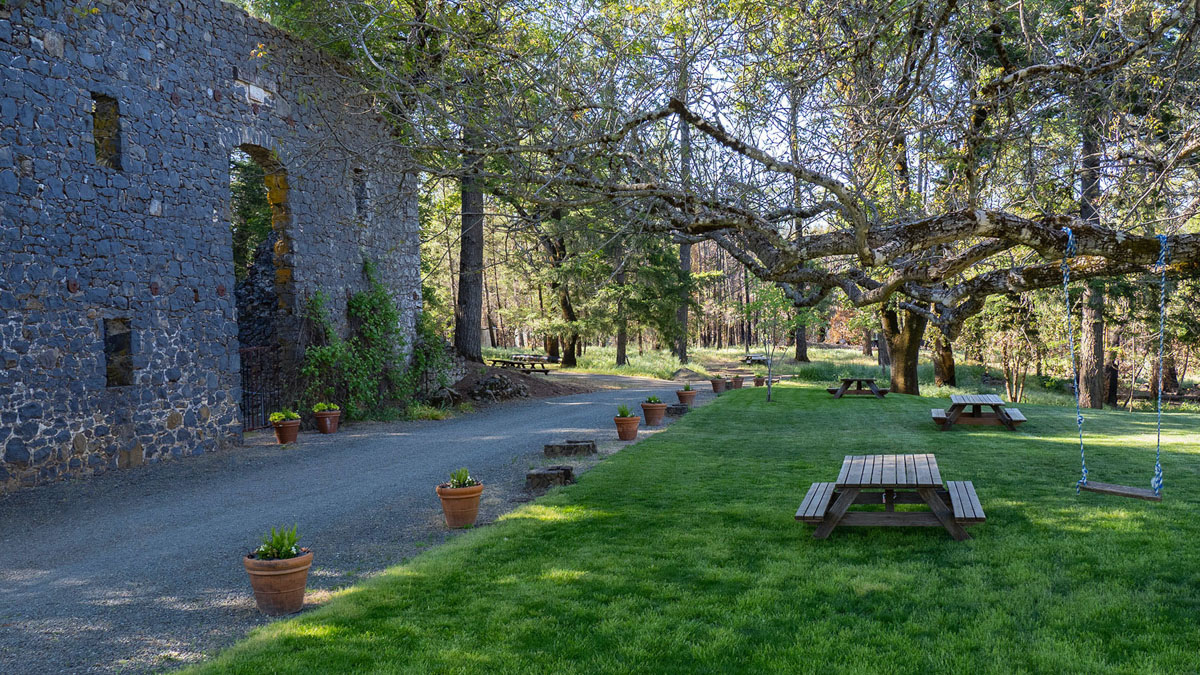 Catagory Winery & Vineyards. 3456B419-5B02-4F9B-9890-1BA48358C7E4